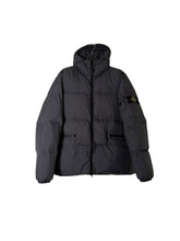 Lade das Bild in den Galerie-Viewer, Stone Island Daunenjacke - L
