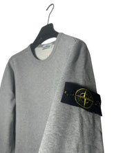 Lade das Bild in den Galerie-Viewer, Stone Island Pullover - M
