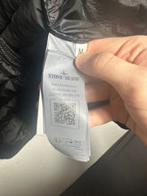 Lade das Bild in den Galerie-Viewer, Stone Island Weste - M
