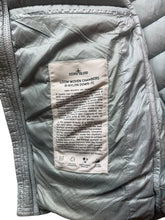 Lade das Bild in den Galerie-Viewer, Stone Island Steppjacke

