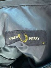 Lade das Bild in den Galerie-Viewer, Fred Perry Weste
