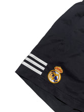 Lade das Bild in den Galerie-Viewer, Adidas Real Madrid Shorts - M
