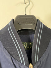 Lade das Bild in den Galerie-Viewer, Fred Perry Jacke
