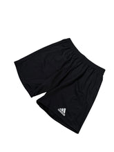 Lade das Bild in den Galerie-Viewer, Adidas Shorts - S
