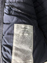 Lade das Bild in den Galerie-Viewer, Stone Island Steppjacke - L
