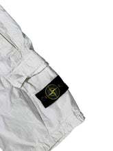 Lade das Bild in den Galerie-Viewer, Stone Island Cargo Shorts - W30
