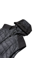 Lade das Bild in den Galerie-Viewer, CP Company Weste - L
