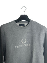 Lade das Bild in den Galerie-Viewer, Fred Perry Pullover - M
