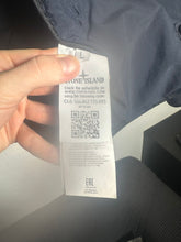 Lade das Bild in den Galerie-Viewer, Stone Island Steppjacke - L
