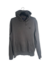 Lade das Bild in den Galerie-Viewer, Fred Perry Hoodie - L
