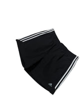 Lade das Bild in den Galerie-Viewer, Adidas Shorts - L
