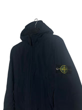 Lade das Bild in den Galerie-Viewer, Stone Island Softshell Jacke - XXL
