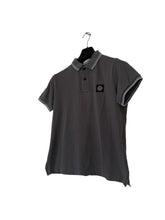 Lade das Bild in den Galerie-Viewer, Stone Island Polo - L
