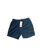 Lade das Bild in den Galerie-Viewer, CP Company Badehose - S
