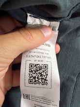 Lade das Bild in den Galerie-Viewer, Stone Island Polo - L
