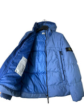 Lade das Bild in den Galerie-Viewer, Stone Island Garment Dyed Daunenjacke
