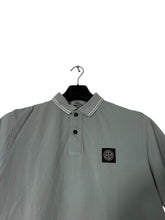 Lade das Bild in den Galerie-Viewer, Stone Island Polo - M
