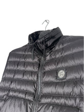 Lade das Bild in den Galerie-Viewer, Stone Island Weste - L
