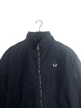 Lade das Bild in den Galerie-Viewer, Fred Perry Jacke - XL
