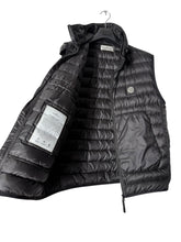 Lade das Bild in den Galerie-Viewer, Stone Island Weste - L
