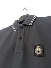 Lade das Bild in den Galerie-Viewer, Stone Island Polo - M
