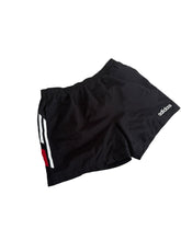Lade das Bild in den Galerie-Viewer, Adidas Vintage Shorts - L

