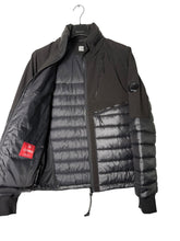 Lade das Bild in den Galerie-Viewer, CP Company Steppjacke - M
