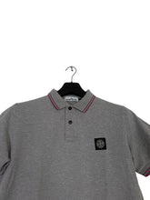 Lade das Bild in den Galerie-Viewer, Stone Island Polo - L
