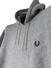 Lade das Bild in den Galerie-Viewer, Fred Perry Hoodie - L
