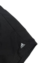 Lade das Bild in den Galerie-Viewer, Adidas Shorts - XL

