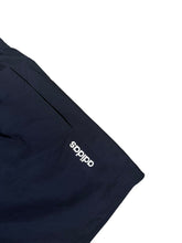 Lade das Bild in den Galerie-Viewer, Adidas Shorts - M
