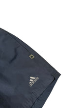 Lade das Bild in den Galerie-Viewer, Adidas Shorts - M
