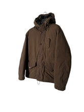 Lade das Bild in den Galerie-Viewer, CP Company Winterjacke - M
