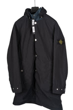 Lade das Bild in den Galerie-Viewer, Stone Island Light Compact Touch Poly-TC Mantel - L

