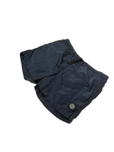 Lade das Bild in den Galerie-Viewer, Stone Island Badehose - M
