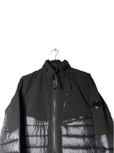 Lade das Bild in den Galerie-Viewer, CP Company Steppjacke - M
