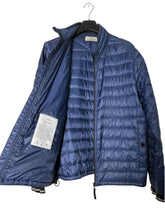 Lade das Bild in den Galerie-Viewer, Stone Island Steppjacke - XL
