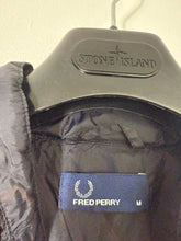 Lade das Bild in den Galerie-Viewer, Fred Perry Jacke
