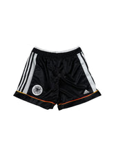 Lade das Bild in den Galerie-Viewer, Adidas Vintage Deutschland Shorts - M
