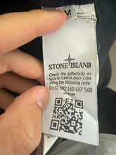 Lade das Bild in den Galerie-Viewer, Stone Island Frost Pullover - M
