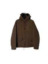 Lade das Bild in den Galerie-Viewer, CP Company Winterjacke - M

