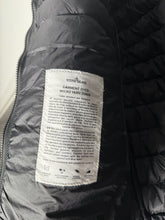 Lade das Bild in den Galerie-Viewer, Stone Island Steppjacke
