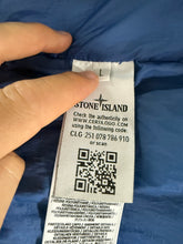 Lade das Bild in den Galerie-Viewer, Stone Island Daunenjacke - L
