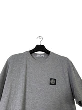 Lade das Bild in den Galerie-Viewer, Stone Island T-Shirt - XL
