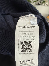 Lade das Bild in den Galerie-Viewer, Stone Island Strickpullover - L
