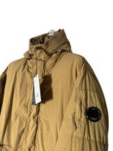 Lade das Bild in den Galerie-Viewer, CP Company Wintermantel - XL
