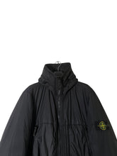 Lade das Bild in den Galerie-Viewer, Stone Island Crinkle Reps Jacke - XXL
