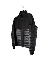 Lade das Bild in den Galerie-Viewer, CP Company Steppjacke - M
