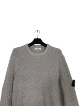 Lade das Bild in den Galerie-Viewer, Stone Island Strickpullover - L
