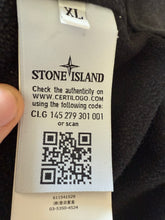 Lade das Bild in den Galerie-Viewer, Stone Island Softshell Jacke - XL
